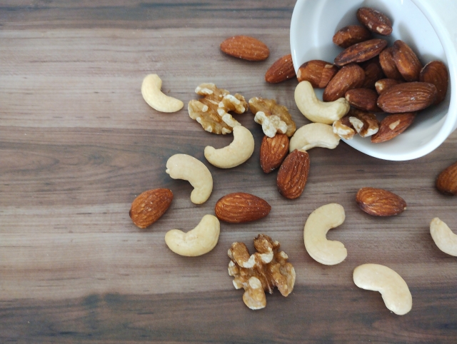 ミックスナッツ