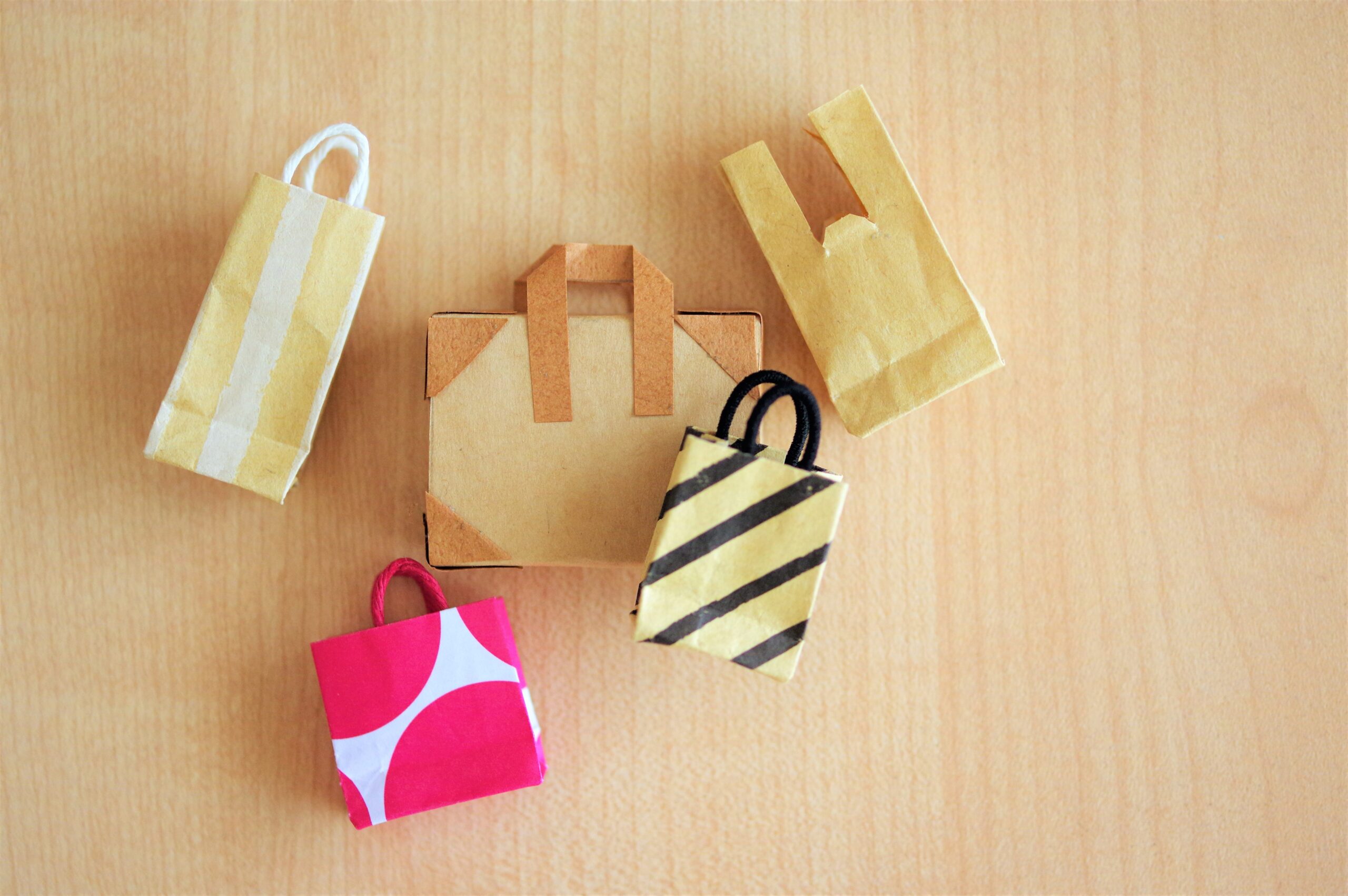 旅行カバンと手土産